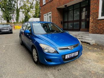 HYUNDAI I30 1.6 CRDi Comfort Hatchback 5dr Diesel Manual 6 Spd Euro 4 (115 p