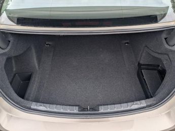 BMW 3 SERIES 2.0 320d Modern Saloon 4dr Diesel Auto Euro 5 (s/s) (184 ps)