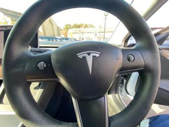 TESLA Model 3 Standard Range Plus Saloon 4dr Electric Auto RWD (241 bhp)