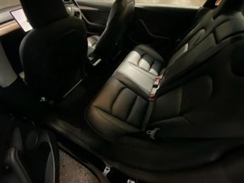 TESLA Model 3 Standard Range Plus Saloon 4dr Electric Auto RWD (241 bhp)