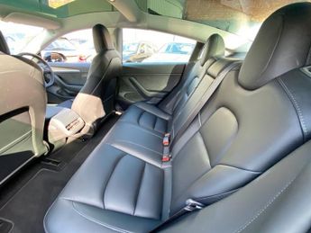 TESLA Model 3 Standard Range Plus Saloon 4dr Electric Auto RWD (241 bhp)