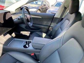 TESLA Model 3 Standard Range Plus Saloon 4dr Electric Auto RWD (241 bhp)