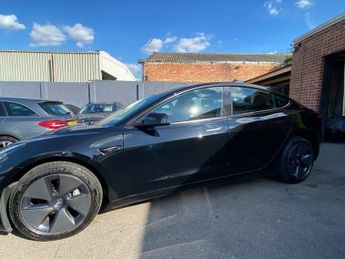 TESLA Model 3 Standard Range Plus Saloon 4dr Electric Auto RWD (241 bhp)