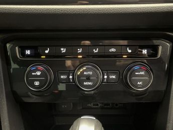 VOLKSWAGEN TIGUAN 2.0 TDI R-Line Tech SUV 5dr Diesel DSG Euro 6 (s/s) (150 ps)