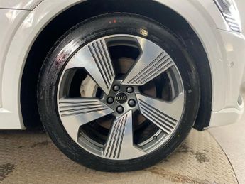 AUDI E-TRON 55 S line Sportback 5dr Electric Auto quattro 95kWh (11kW Charge