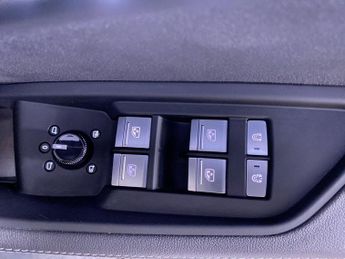 AUDI E-TRON 55 S line Sportback 5dr Electric Auto quattro 95kWh (11kW Charge