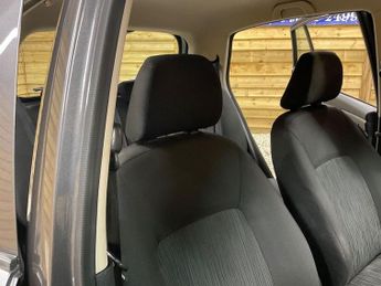 HYUNDAI I10 1.2 Active Hatchback 5dr Petrol Auto Euro 5 (85 bhp)