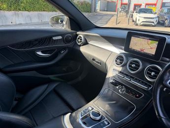 MERCEDES-BENZ C-CLASS 2.1 C220d AMG Line Saloon 4dr Diesel G-Tronic+ Euro 6-2 OWNER CA