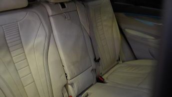 BMW X5 3.0 M50d SUV 5dr Diesel Auto xDrive Euro 6 (s/s) (381 ps)