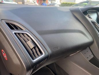 FORD FOCUS 1.5 TDCi Titanium Hatchback 5dr Diesel Manual Euro 6 (s/s) (120 