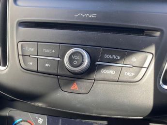 FORD FOCUS 1.5 TDCi Titanium Hatchback 5dr Diesel Manual Euro 6 (s/s) (120 