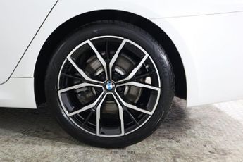 BMW 5 SERIES 2.0 520d MHT M Sport Steptronic Euro 6 (s/s) 4dr