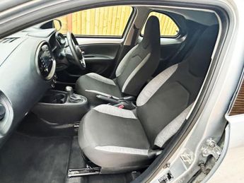 TOYOTA AYGO X 1.0 VVT-i Pure Hatchback 5dr Petrol x-shift Euro 6 (s/s) (72 ps)