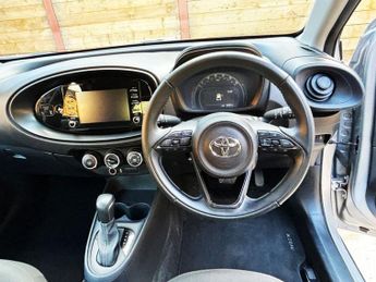 TOYOTA AYGO X 1.0 VVT-i Pure Hatchback 5dr Petrol x-shift Euro 6 (s/s) (72 ps)