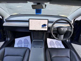 TESLA Model 3 Standard Range Plus Saloon 4dr Electric Auto RWD (241 bhp)