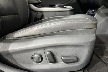 HYUNDAI IONIQ 38.3kWh Premium SE Hatchback 5dr Electric Auto (136 ps) Parking 