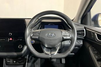 HYUNDAI IONIQ 38.3kWh Premium SE Hatchback 5dr Electric Auto (136 ps) Parking 