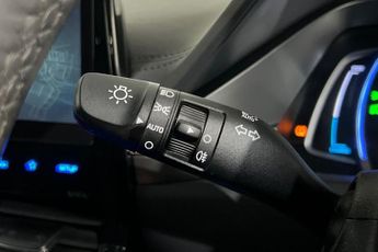 HYUNDAI IONIQ 38.3kWh Premium SE Hatchback 5dr Electric Auto (136 ps) Parking 