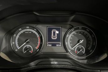 SKODA KAROQ 1.5 TSI ACT SE SUV 5dr Petrol DSG Euro 6 (s/s) (150 ps) 1 Owner 