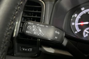 SKODA KAROQ 1.5 TSI ACT SE SUV 5dr Petrol DSG Euro 6 (s/s) (150 ps) 1 Owner 