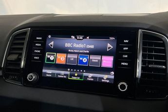 SKODA KAROQ 1.5 TSI ACT SE SUV 5dr Petrol DSG Euro 6 (s/s) (150 ps) 1 Owner 