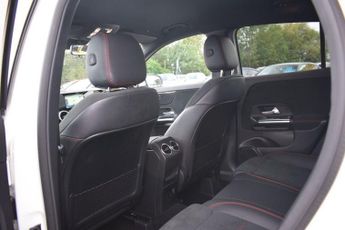 MERCEDES-BENZ GLA 2.0 GLA200d AMG Line SUV 5dr Diesel 8G-DCT Euro 6 (s/s) (150 ps)