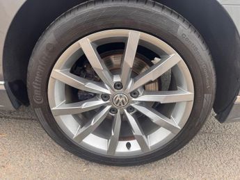 VOLKSWAGEN PASSAT 2.0 TDI R-Line Saloon 4dr Diesel DSG Euro 6 (s/s) (150 ps)