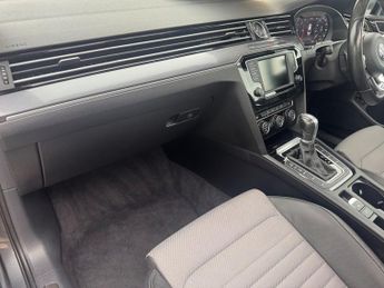 VOLKSWAGEN PASSAT 2.0 TDI R-Line Saloon 4dr Diesel DSG Euro 6 (s/s) (150 ps)