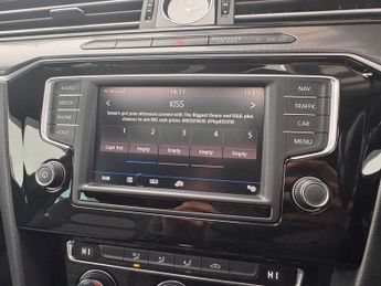 VOLKSWAGEN PASSAT 2.0 TDI R-Line Saloon 4dr Diesel DSG Euro 6 (s/s) (150 ps)