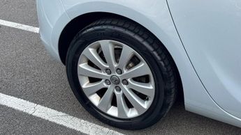 VAUXHALL ASTRA 2.0 CDTi Elite Hatchback 5dr Diesel Auto Euro 5 (165 ps)