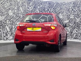 TOYOTA YARIS 1.5 VVT-h Icon Tech Hatchback 5dr Petrol Hybrid E-CVT Euro 6 (s/
