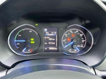 TOYOTA YARIS 1.5 VVT-h Icon Tech Hatchback 5dr Petrol Hybrid E-CVT Euro 6 (s/