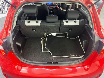 TOYOTA YARIS 1.5 VVT-h Icon Tech Hatchback 5dr Petrol Hybrid E-CVT Euro 6 (s/