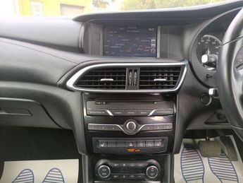 INFINITI Q30 1.6T Business Executive Hatchback 5dr Petrol DCT Euro 6 (s/s) (1