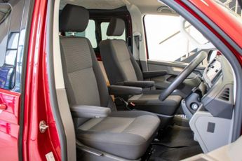 VOLKSWAGEN TRANSPORTER 2.0 BiTDI T32 Highline Panel Van 5dr Diesel DSG 4Motion SWB Euro