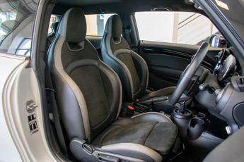 MINI HATCH 2.0 Cooper S Sport Hatchback 3dr Petrol Steptronic Euro 6 (s/s) 