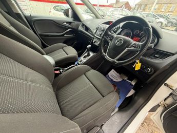VAUXHALL ZAFIRA TOURER 2.0 CDTi SRi MPV 5dr Diesel Auto Euro 5 (165 ps)
