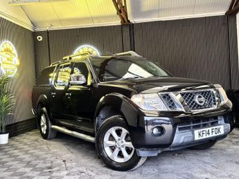 Nissan Navara 2.5 dCi Tekna Pickup Double Cab 4dr Diesel Auto 4WD Euro 5 (190 