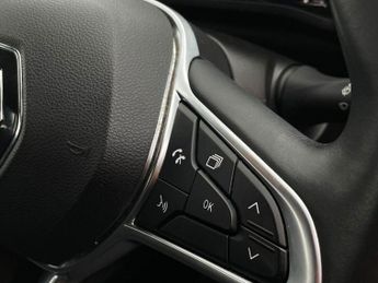 RENAULT ARKANA 1.6 E-TECH Iconic SUV 5dr Petrol Hybrid Auto 2WD Euro 6 (s/s) (1