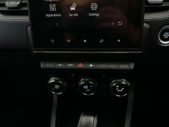 RENAULT ARKANA 1.6 E-TECH Iconic SUV 5dr Petrol Hybrid Auto 2WD Euro 6 (s/s) (1