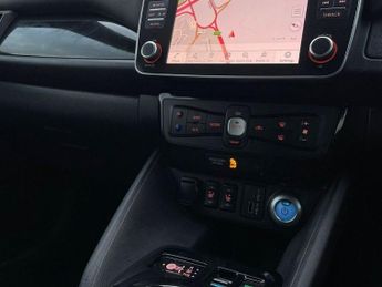 NISSAN LEAF 39kWh Tekna Hatchback 5dr Electric Auto (150 ps)
