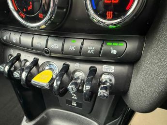 MINI Electric Hatch Cooper SE 32.6kWh Level 3 Hatchback 3dr Electric Auto (184 ps)