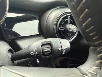 MINI Electric Hatch Cooper SE 32.6kWh Level 3 Hatchback 3dr Electric Auto (184 ps)