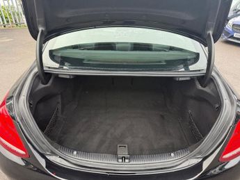 MERCEDES-BENZ C-CLASS 2.1 C220d AMG Line Saloon 4dr Diesel 7G-Tronic+ Euro 6 (s/s) (17