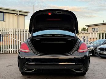 MERCEDES-BENZ C-CLASS 2.1 C220d AMG Line Saloon 4dr Diesel 7G-Tronic+ Euro 6 (s/s) (17