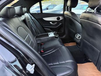 MERCEDES-BENZ C-CLASS 2.1 C220d AMG Line Saloon 4dr Diesel 7G-Tronic+ Euro 6 (s/s) (17
