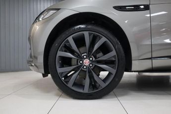 JAGUAR F-PACE 2.0 D180 R-Sport Diesel Auto AWD Euro 6 (s/s) (180 ps)