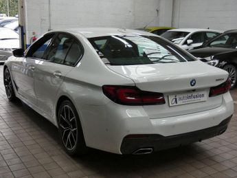 BMW 5 SERIES 2.0 520d MHT M Sport Saloon 4dr Diesel Hybrid Steptronic Euro 6 