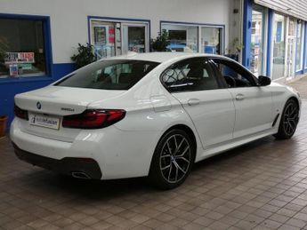 BMW 5 SERIES 2.0 520d MHT M Sport Saloon 4dr Diesel Hybrid Steptronic Euro 6 
