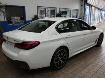 BMW 5 SERIES 2.0 520d MHT M Sport Saloon 4dr Diesel Hybrid Steptronic Euro 6 